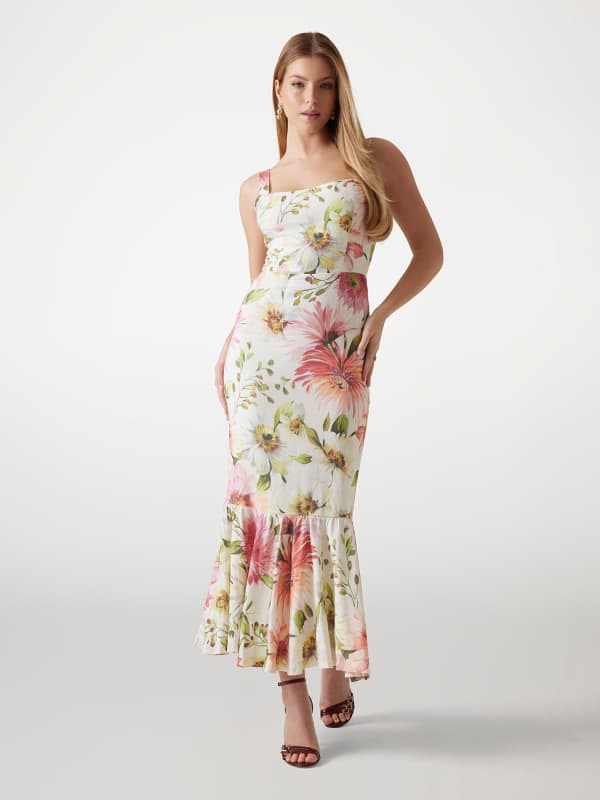 Langes Volantkleid