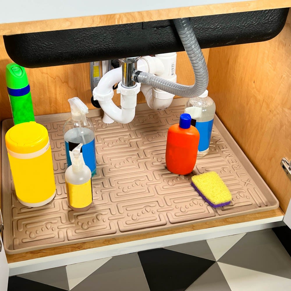 GuestSupply EE. UU. | Xtreme Mats Base de Tocador Debajo del Fregadero  Tapete de Gabinete 22.25 Pulgadas x 19.25 Pulgadas, Beige, image size:1000x1000