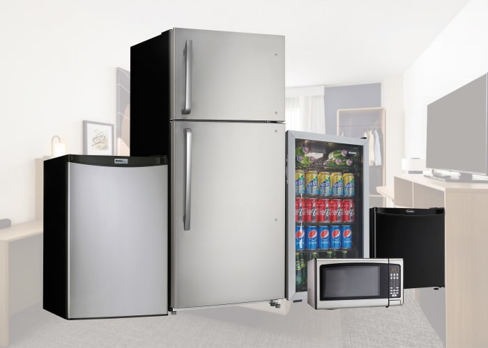 https://res.cloudinary.com/guest-supply/image/upload/f_auto/w_700/Website/Custom%20Featured%20Partner%20Pages/Microfridge/Microfridge_Items_GroupShot