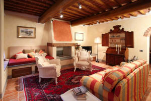 7 bedroom Tuscany villa rental