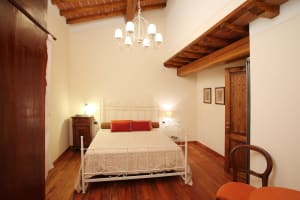 7 bedroom Tuscany villa rental