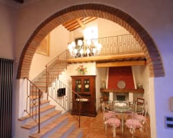 7 bedroom Tuscany villa rental