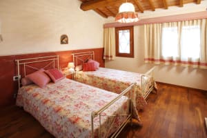 7 bedroom Tuscany villa rental