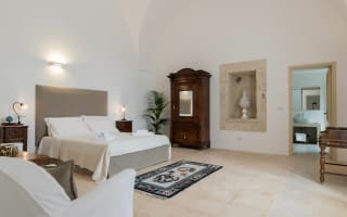 Puglia masseria with pool