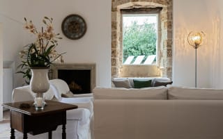 Puglia masseria with pool