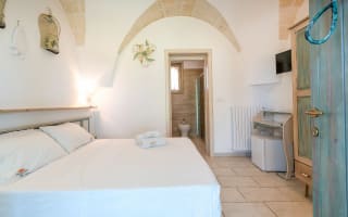 Puglia 6 bedroom villa with pool