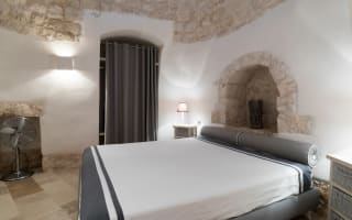 5 bedroom luxury Puglia trullo with pool
