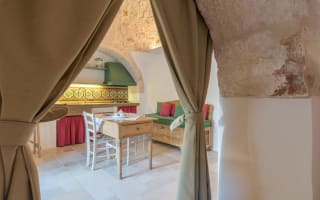 5 bedroom luxury Puglia trullo with pool