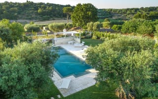 5 bedroom luxury Puglia trullo with pool