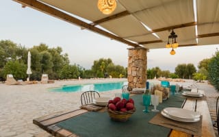 Charming 2 bed Puglia trullo with pool