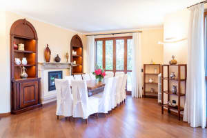 Large Lake Maggiore villa with beach access. Short walk to village centre.