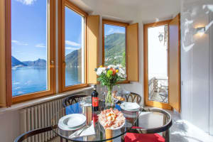 Lake Lugano apartment with balcony