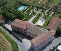 Large villa in Tuscany