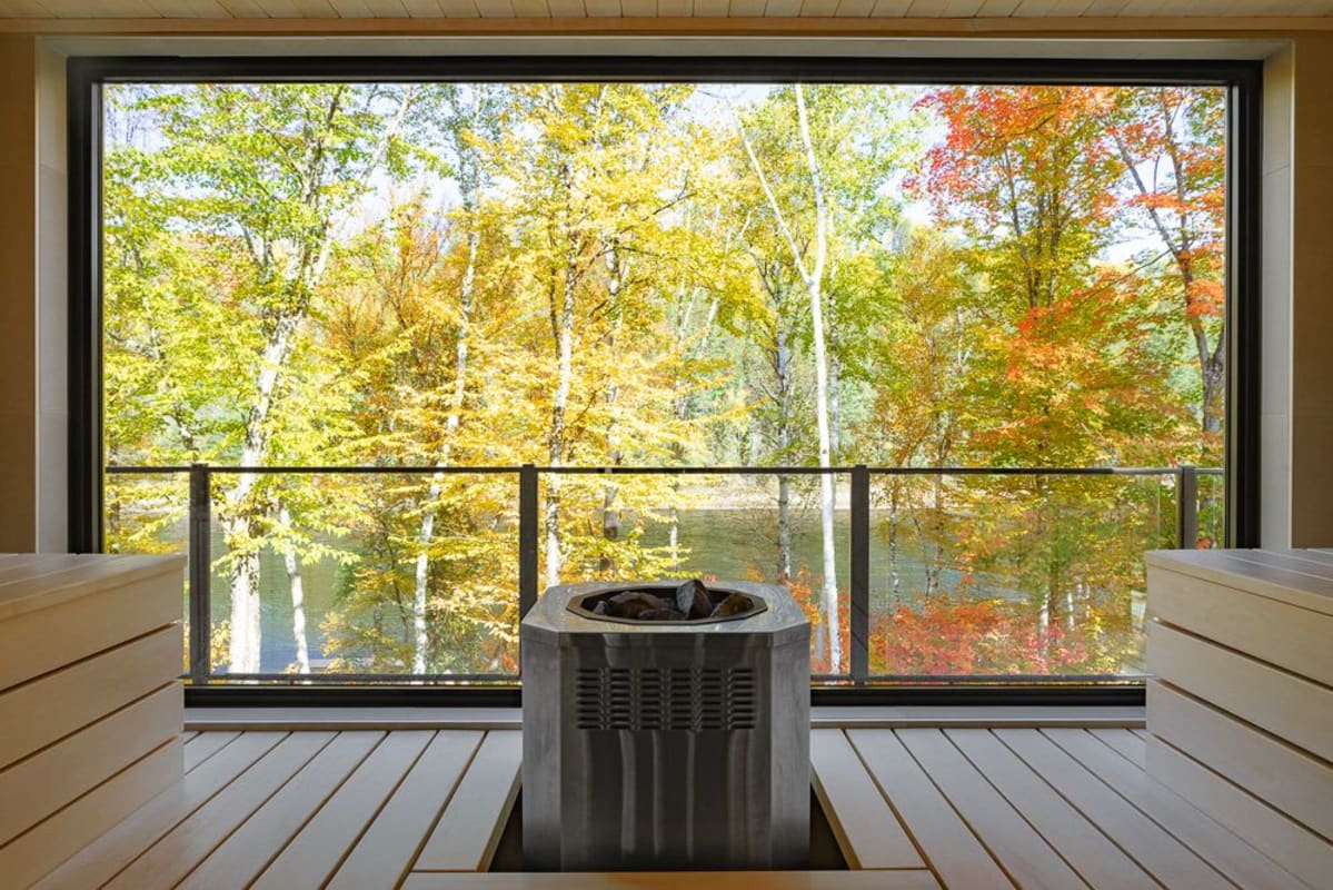 Flodhaus- Bord Rivière- SPA - SAUNA avec vue sur le St-Maurice -WIFI- Pêche- VTT-Motoneige
