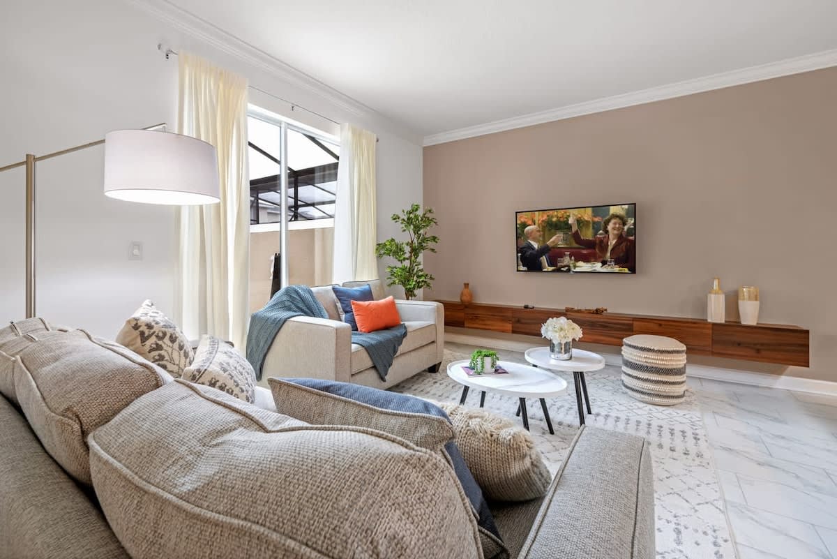 Casa de 4 dormitorios en Storey Lake – foto 1