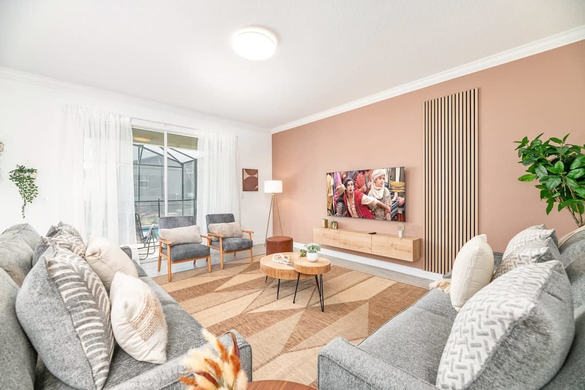 Casa de 6 dormitorios en Storey Lake – foto 1