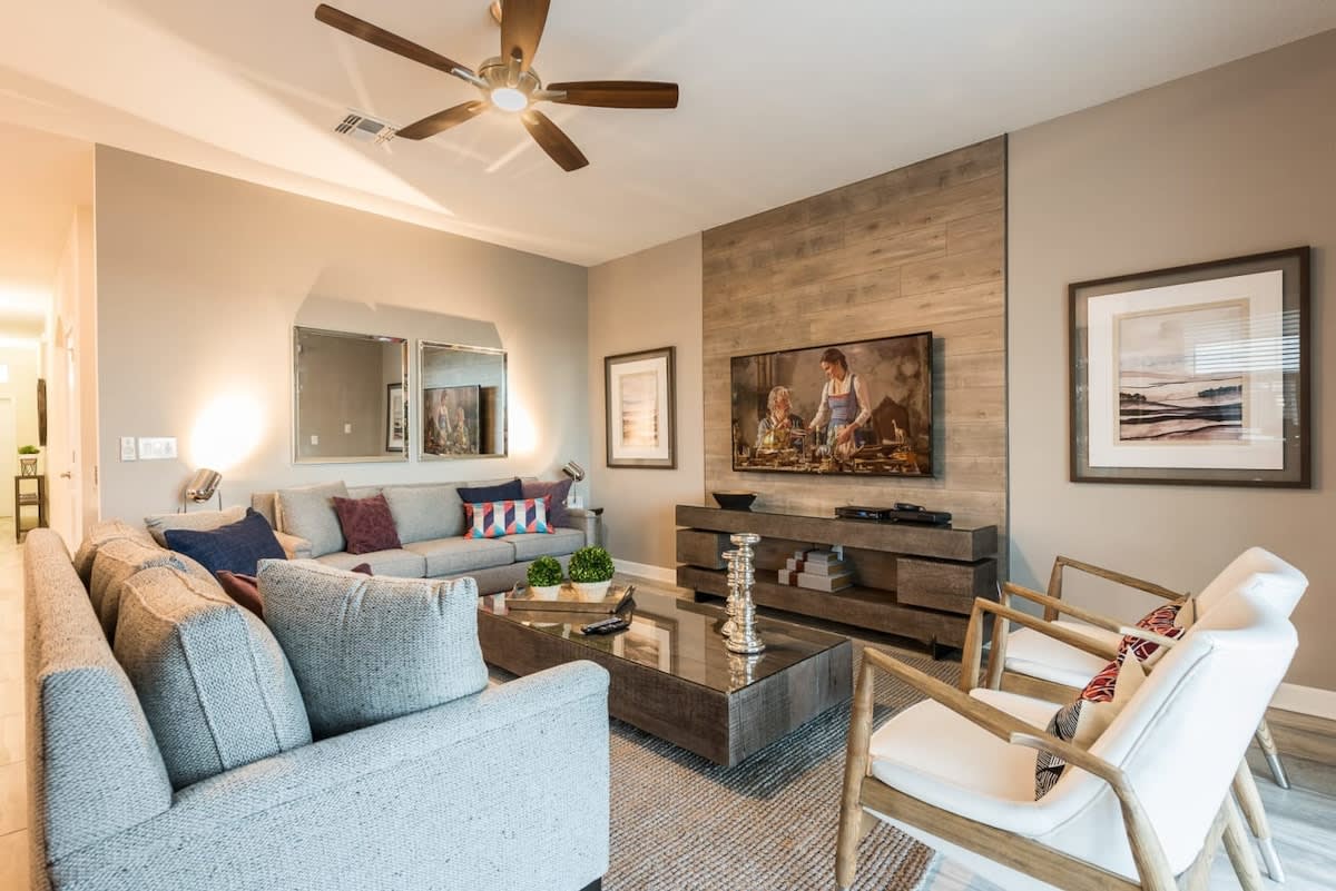 Casa de 6 dormitorios en Storey Lake – foto 1