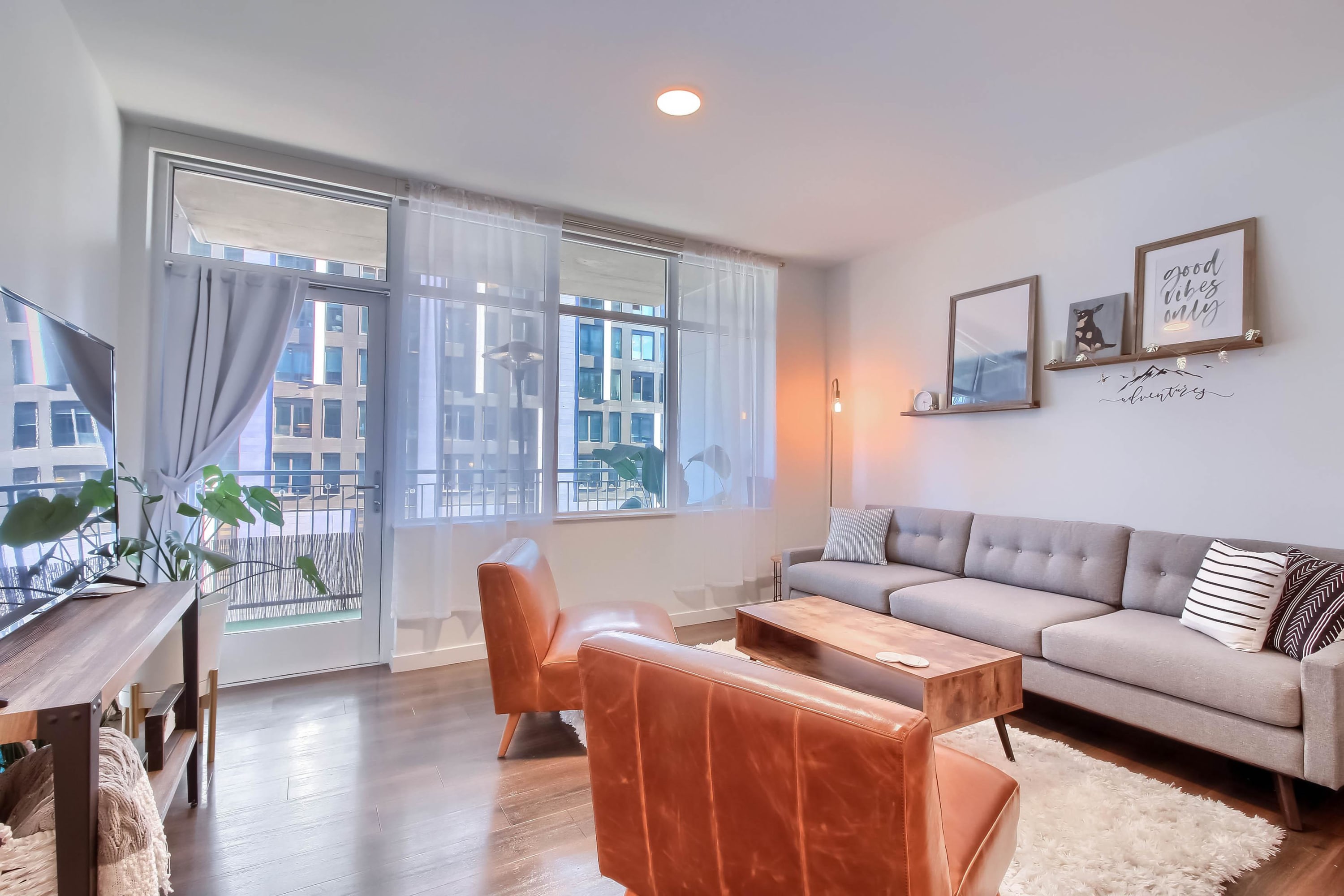 Beautiful & Upscale 1BR Apt w/Balcony in Denver