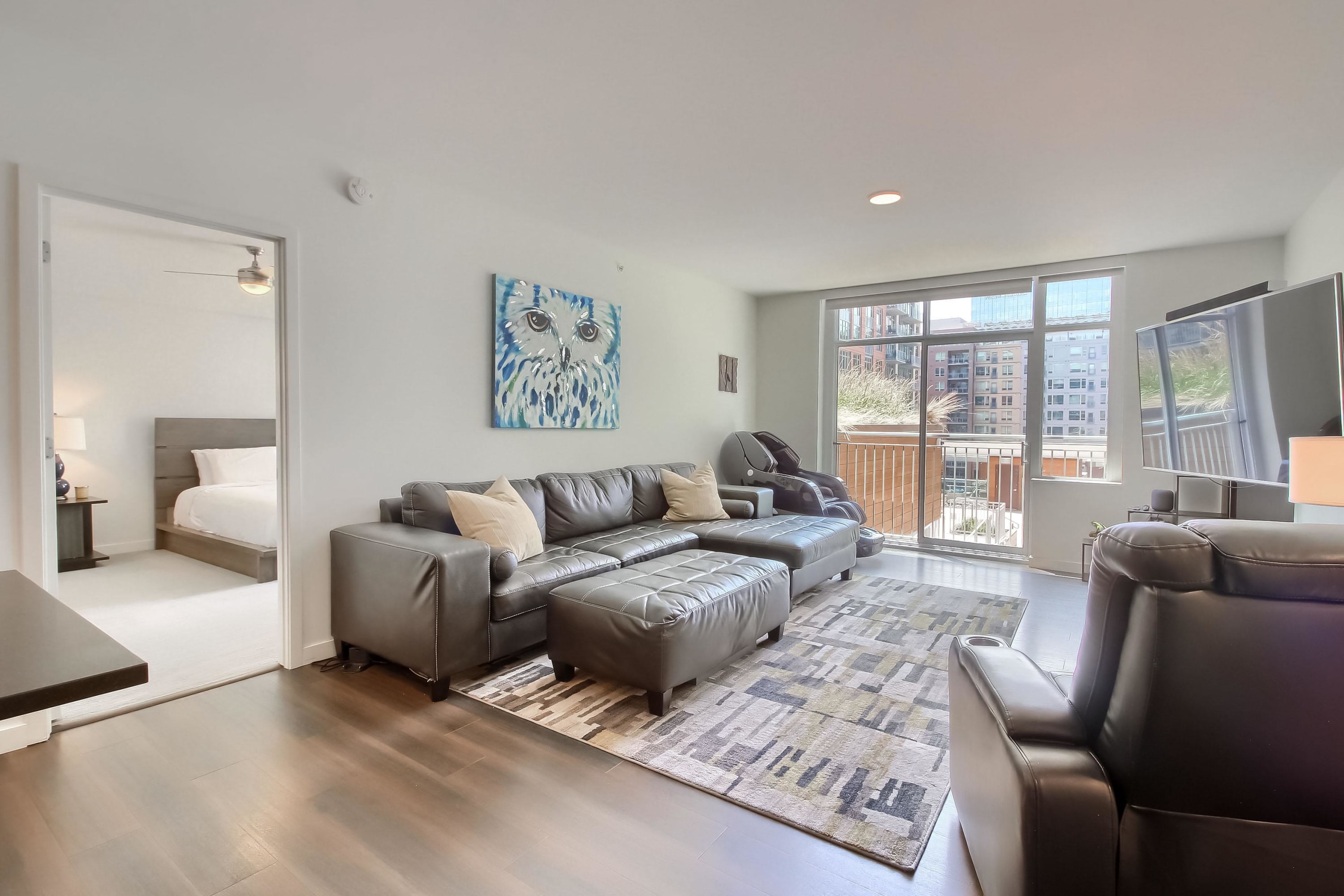 Lively & Spacious 2BR Apt in LoDo