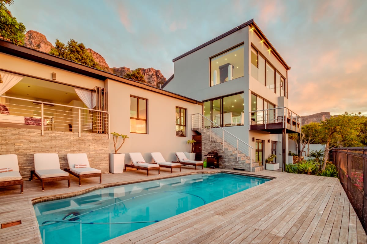 Camps Bay Holiday Villa with Sunset Views Sunset Views