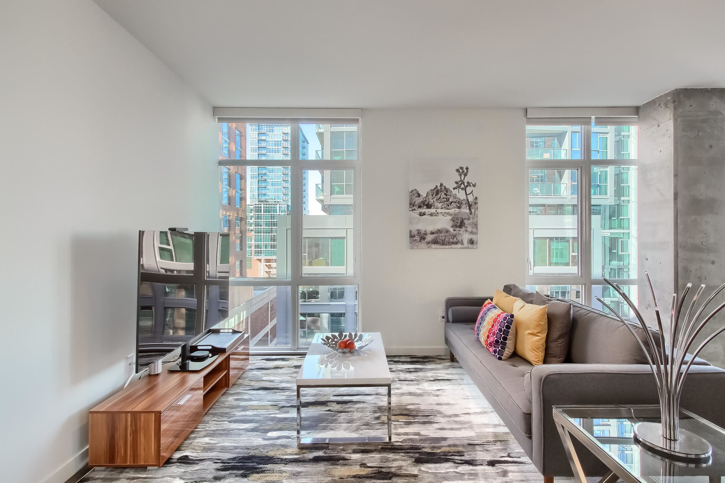 Vibrant & Spacious 1BR + Office w/Balcony in LoDo