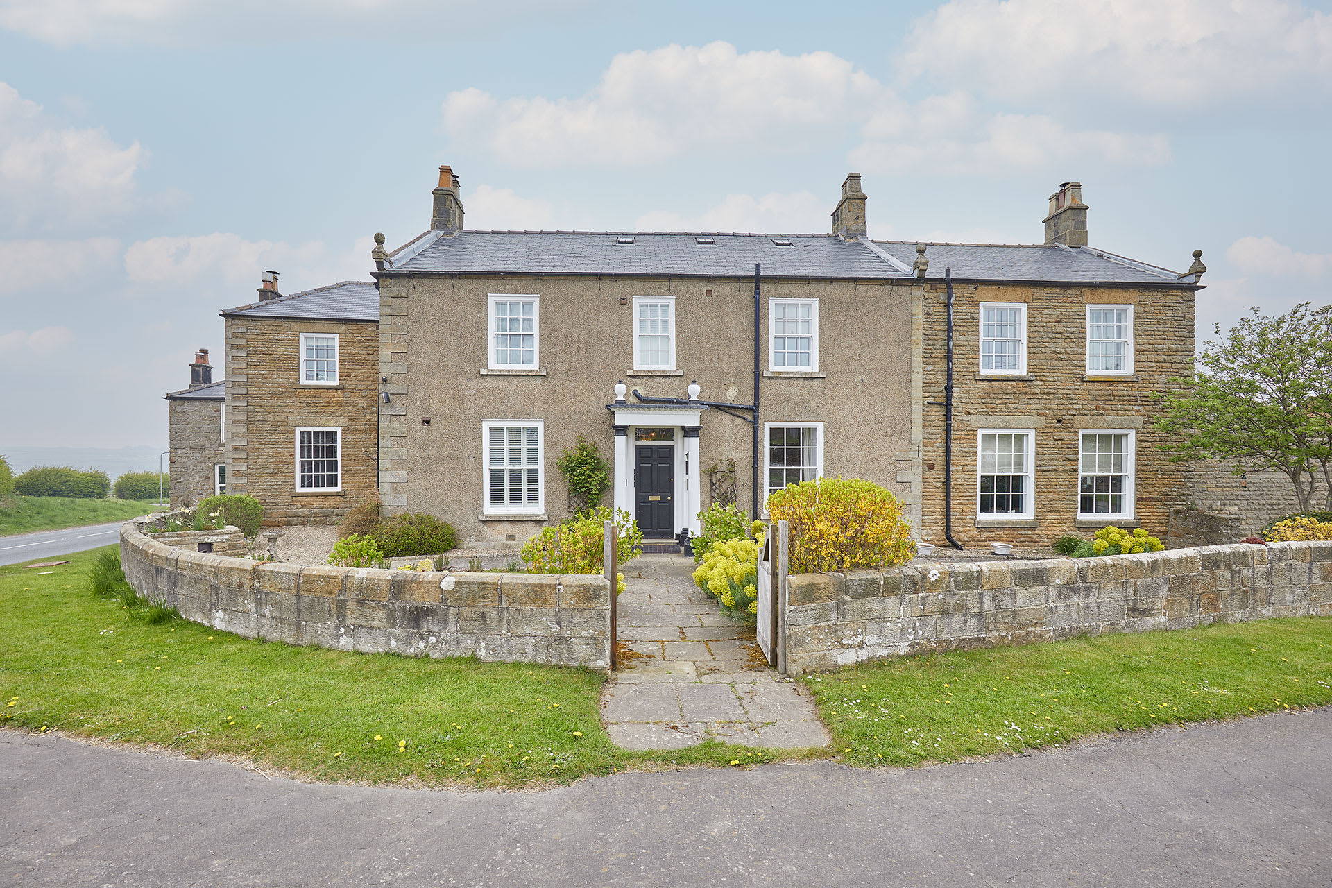 Apartment 7 Sneaton Hall in Whitby Sleeps 2 Guests Host & Stay