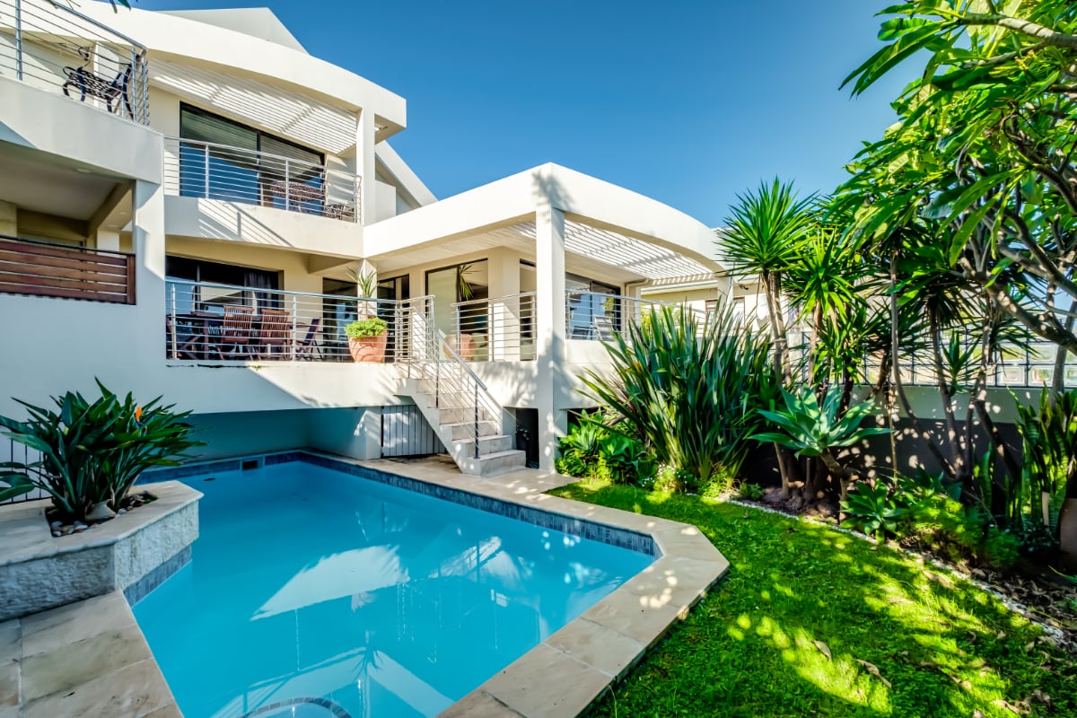 Family Home in Camps Bay w Garden Pool Bakoven Blue