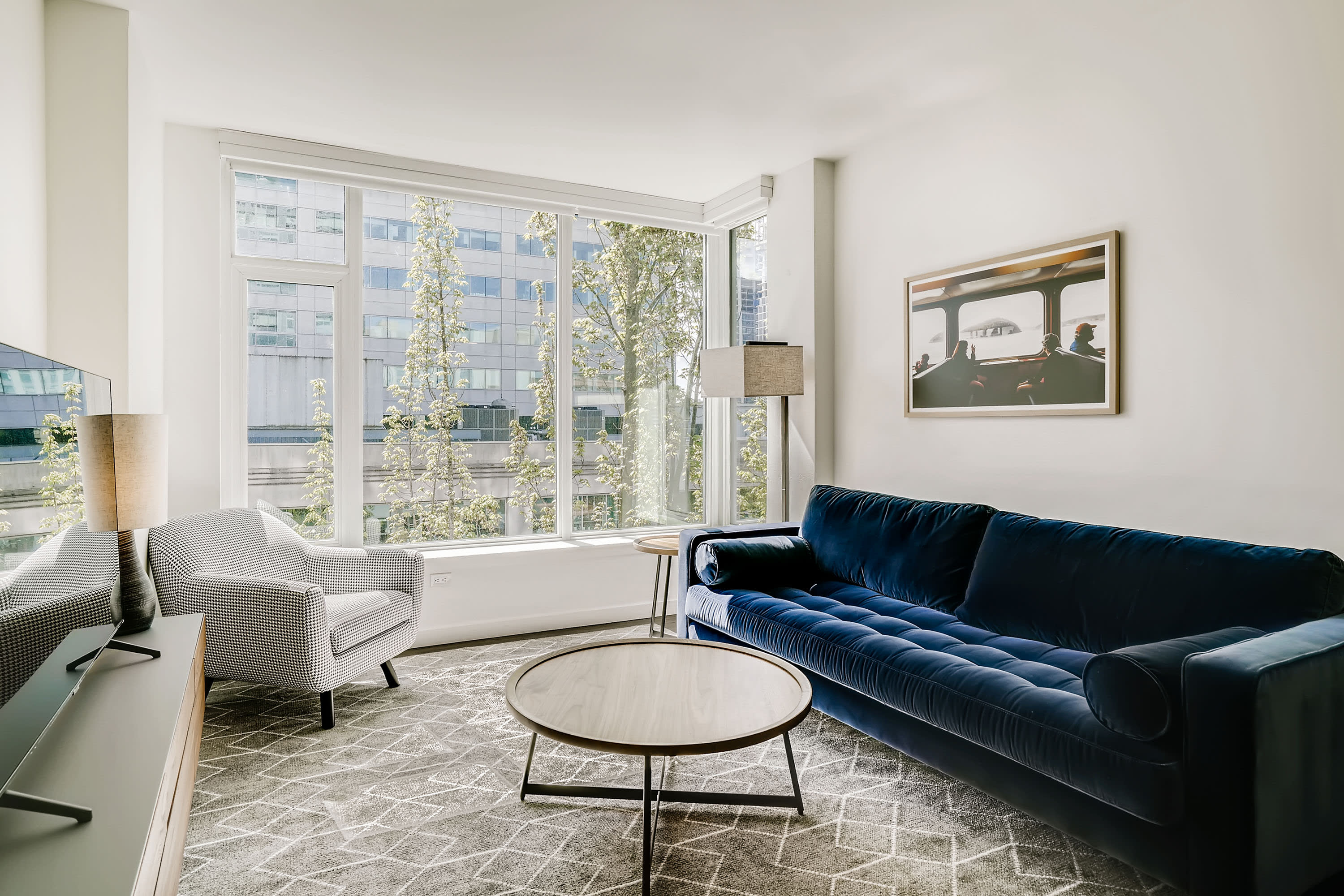 Sentral 30+ Day Urban 1BR Apt in Seattle