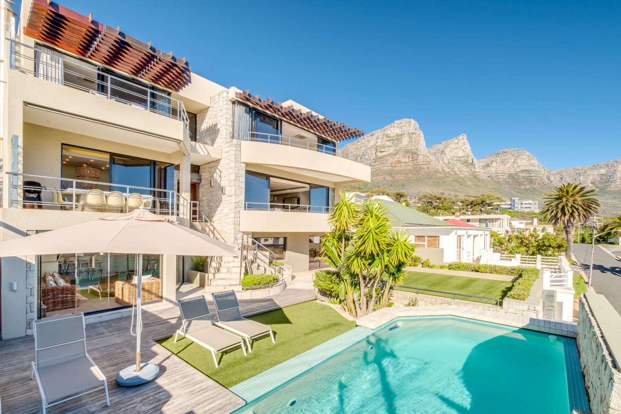 Multi-Level Family Villa w/Private Pool + Views (Lions Crest)