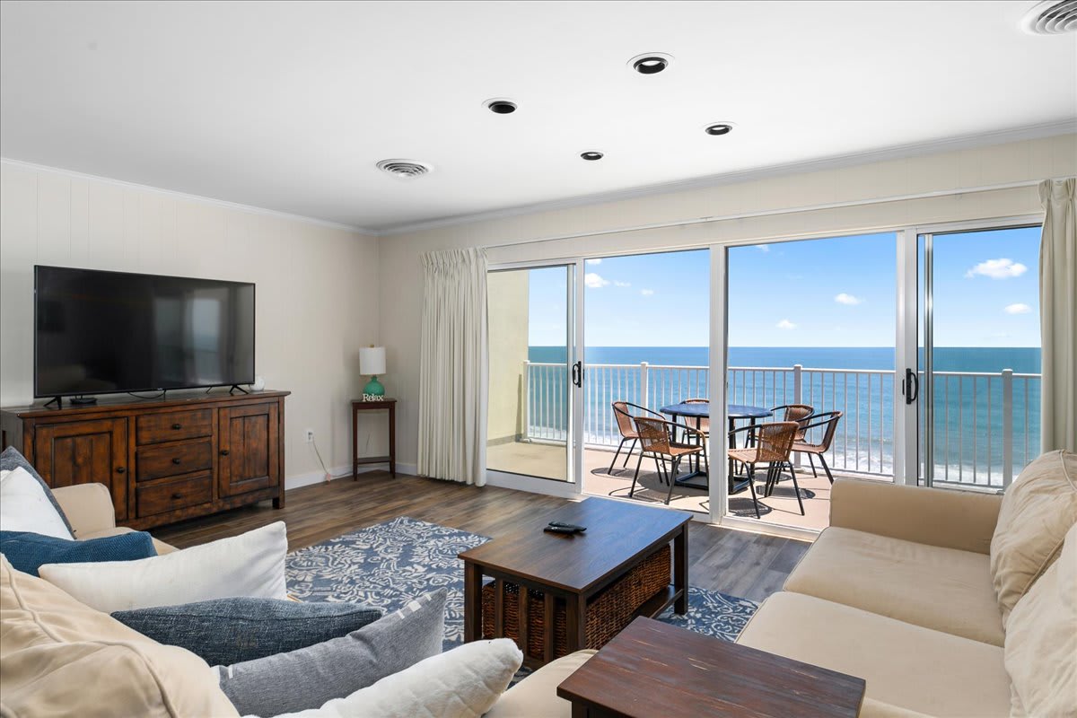 Oceanfront Condo with Balcony, Ocean View, AC & Shared Hot Tub/Pools ...
