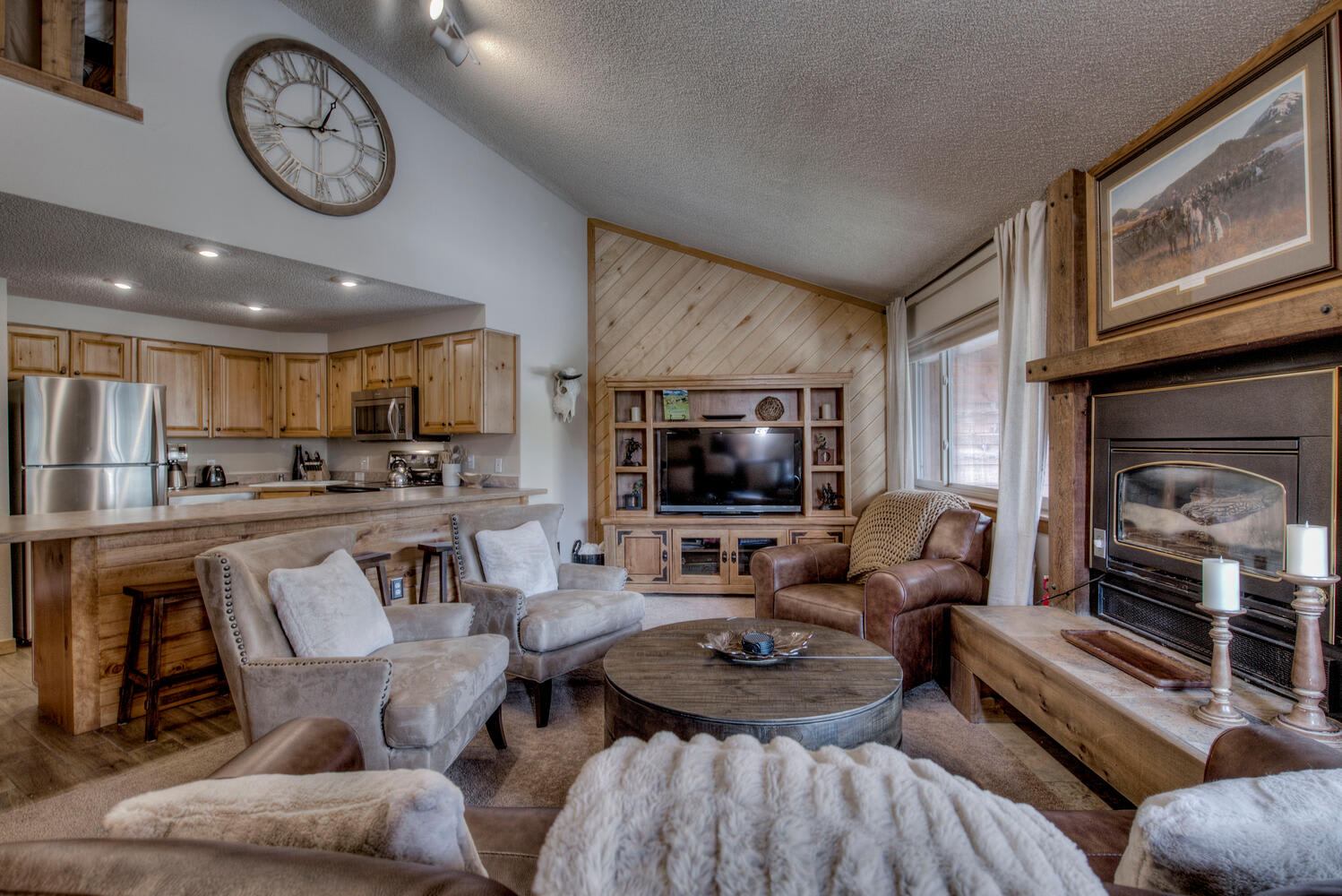 3bd Ski-in, Top Floor &Walk to Main Street in Breckenridge, CO