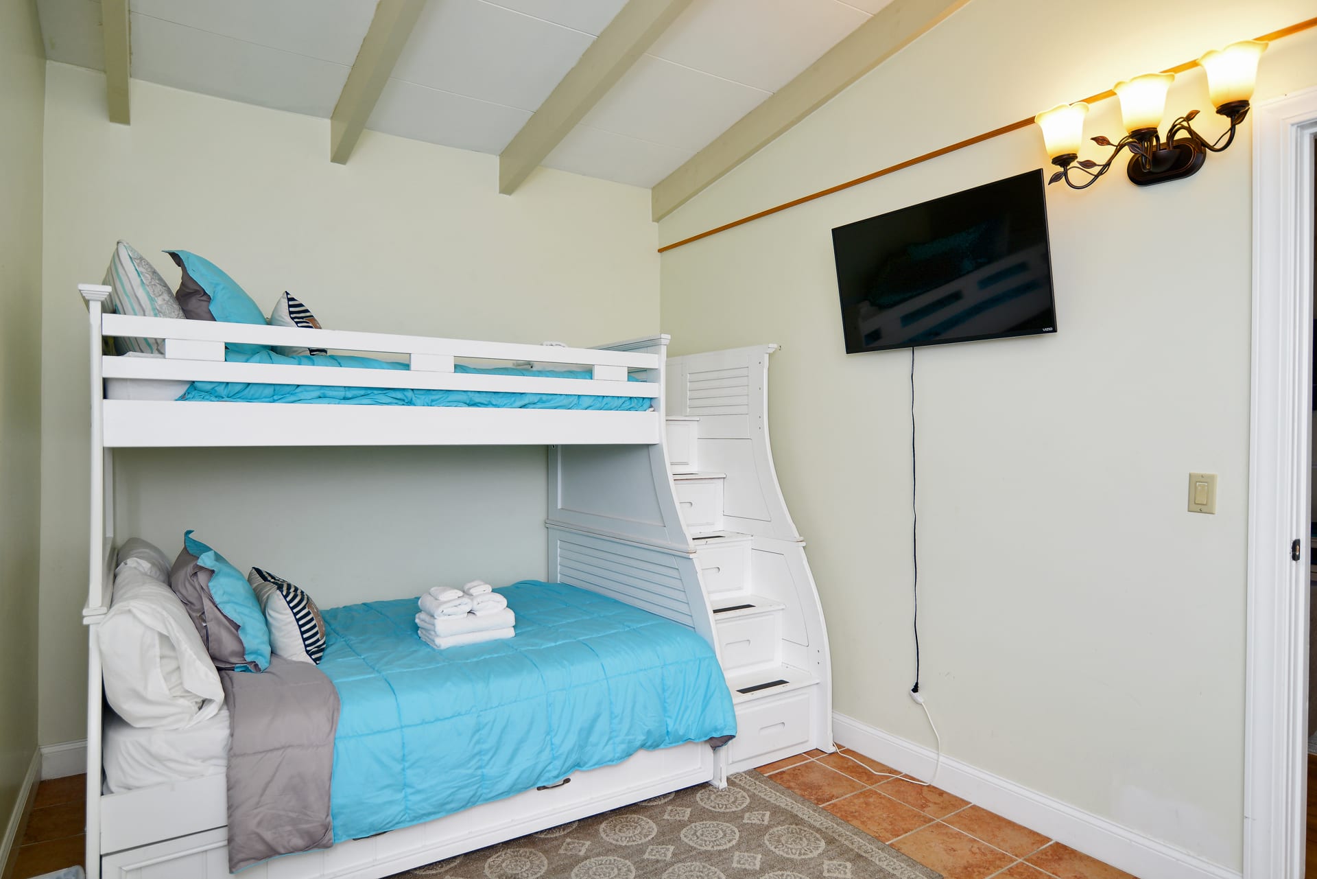 4 Bedrooms, Bunkbed