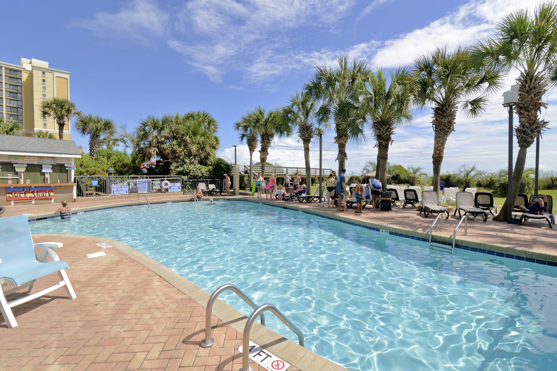 Oceanfront Modern w Lazy River near Boardwalk