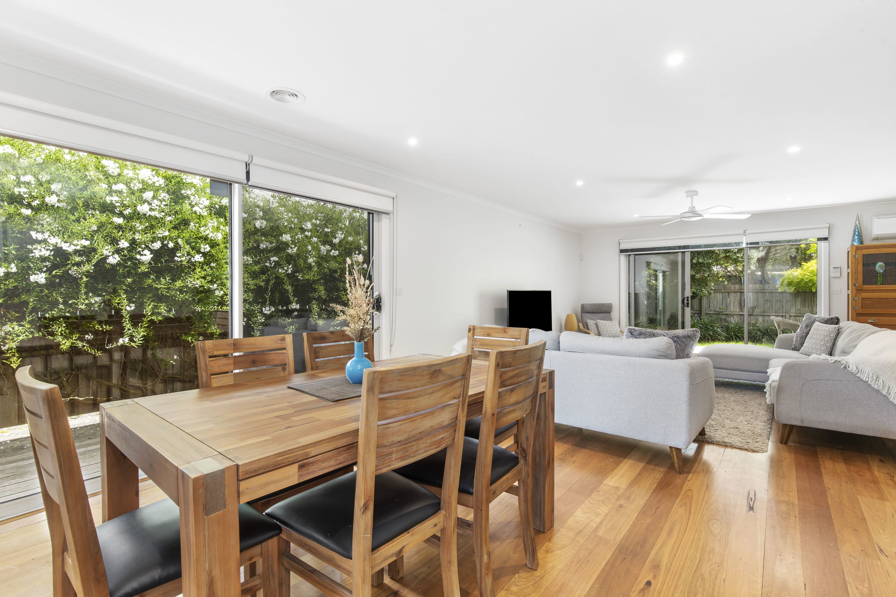 Group Family Holiday Barwon Heads Getaway Rental