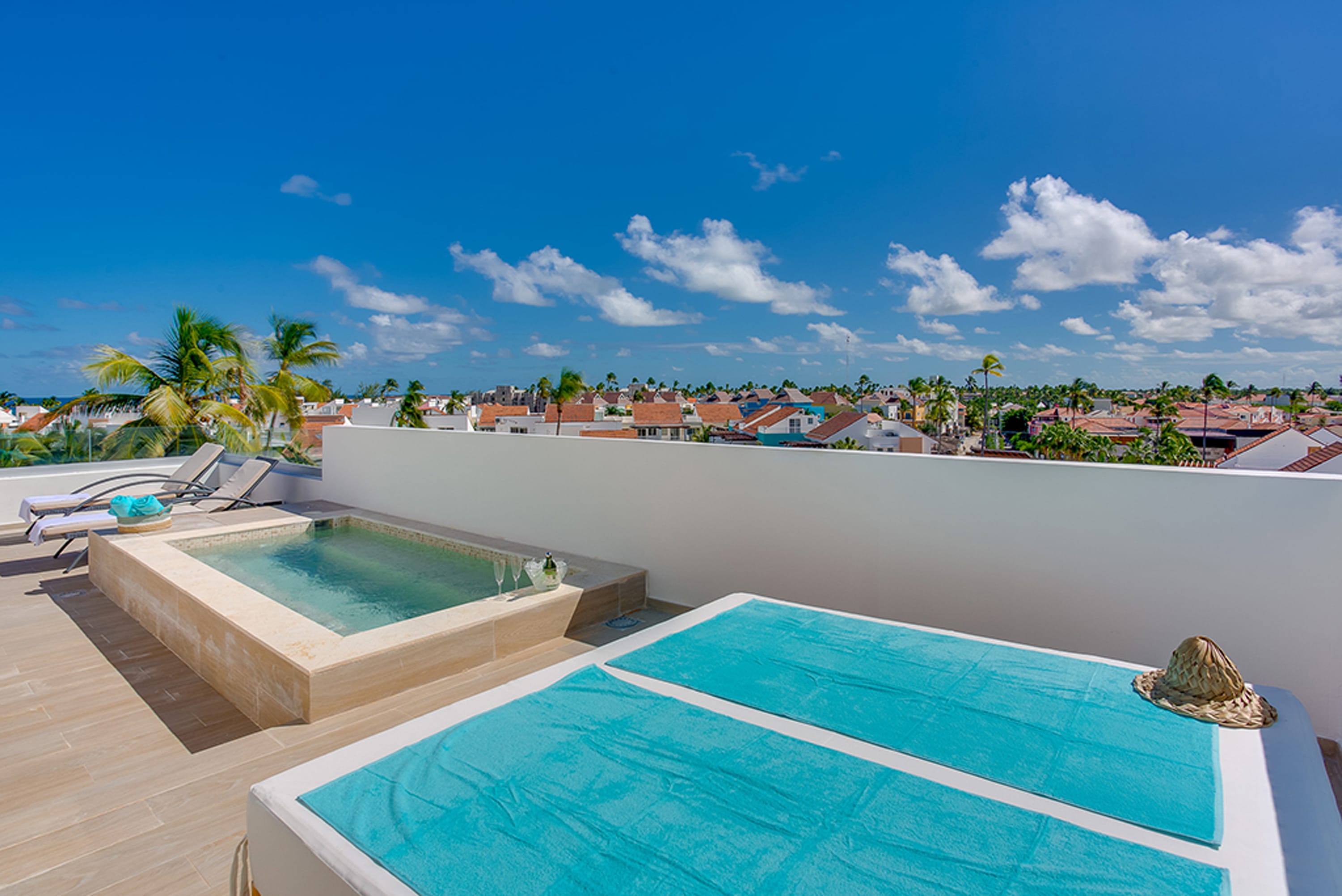 3 Bedroom with private rooftop and ocean view 5 | Photo 3