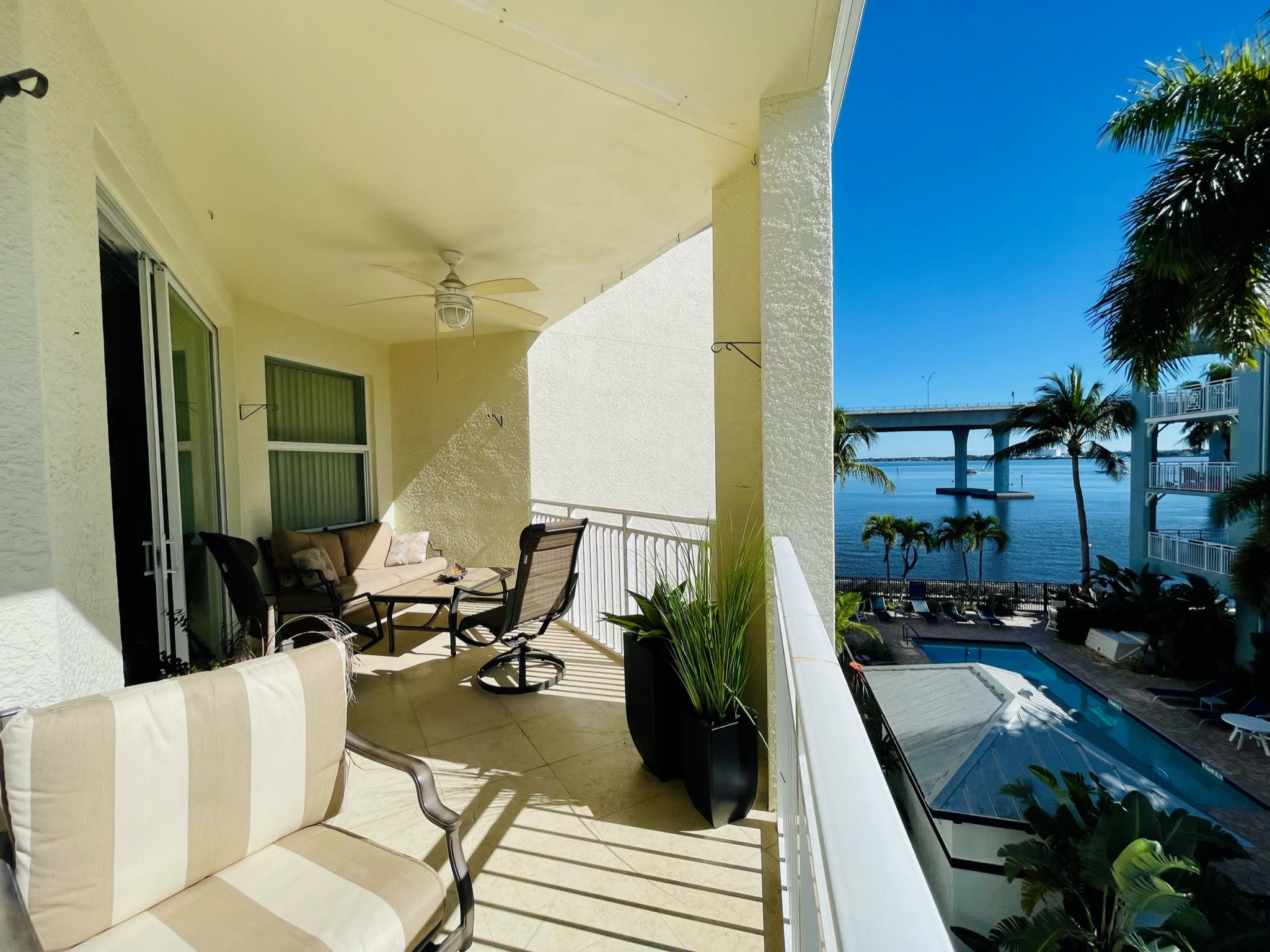 Walking Distance to Downtown Stuart | Sunrise to Sunsets Views! — Stuart, FL — vacation rental