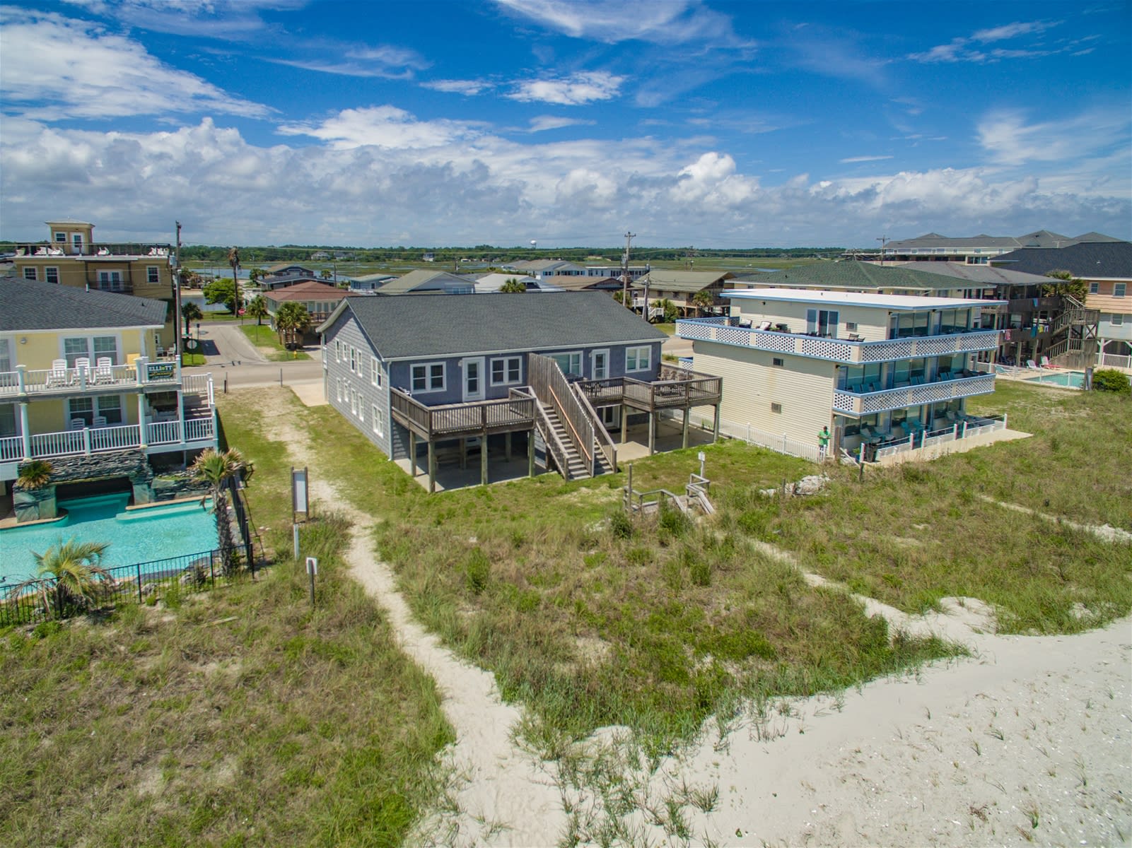 Hazels Castle Huge 2 in 1 Oceanfront House near  Pier