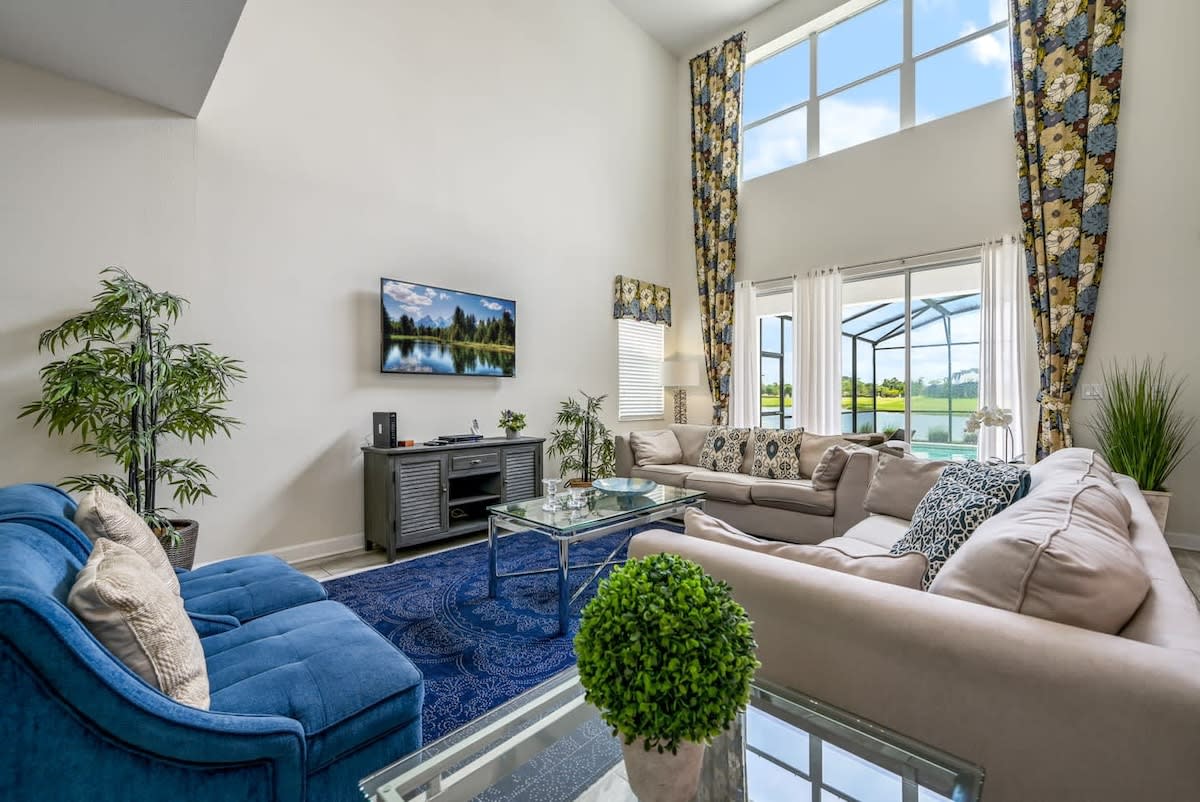 Casa de 5 dormitorios en Storey Lake – foto 1