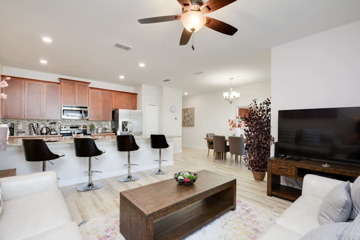 Casa de 4 dormitorios en Storey Lake – foto 1