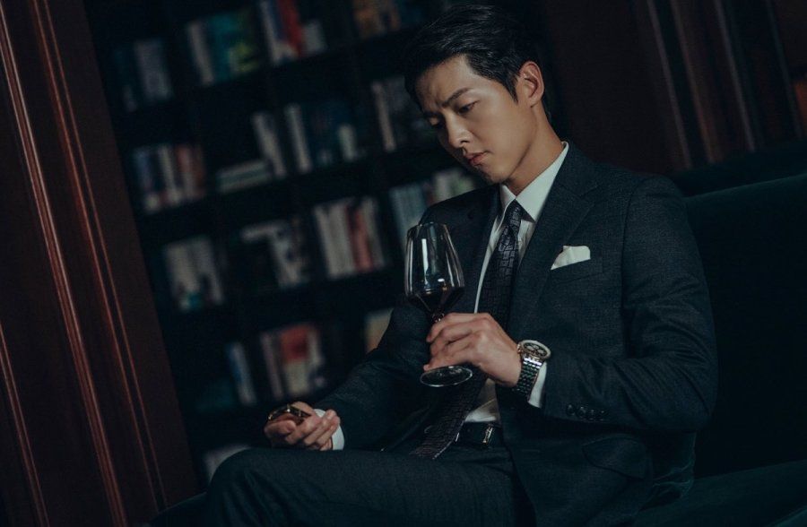 Song Joong Ki es Vincenzo Cassano