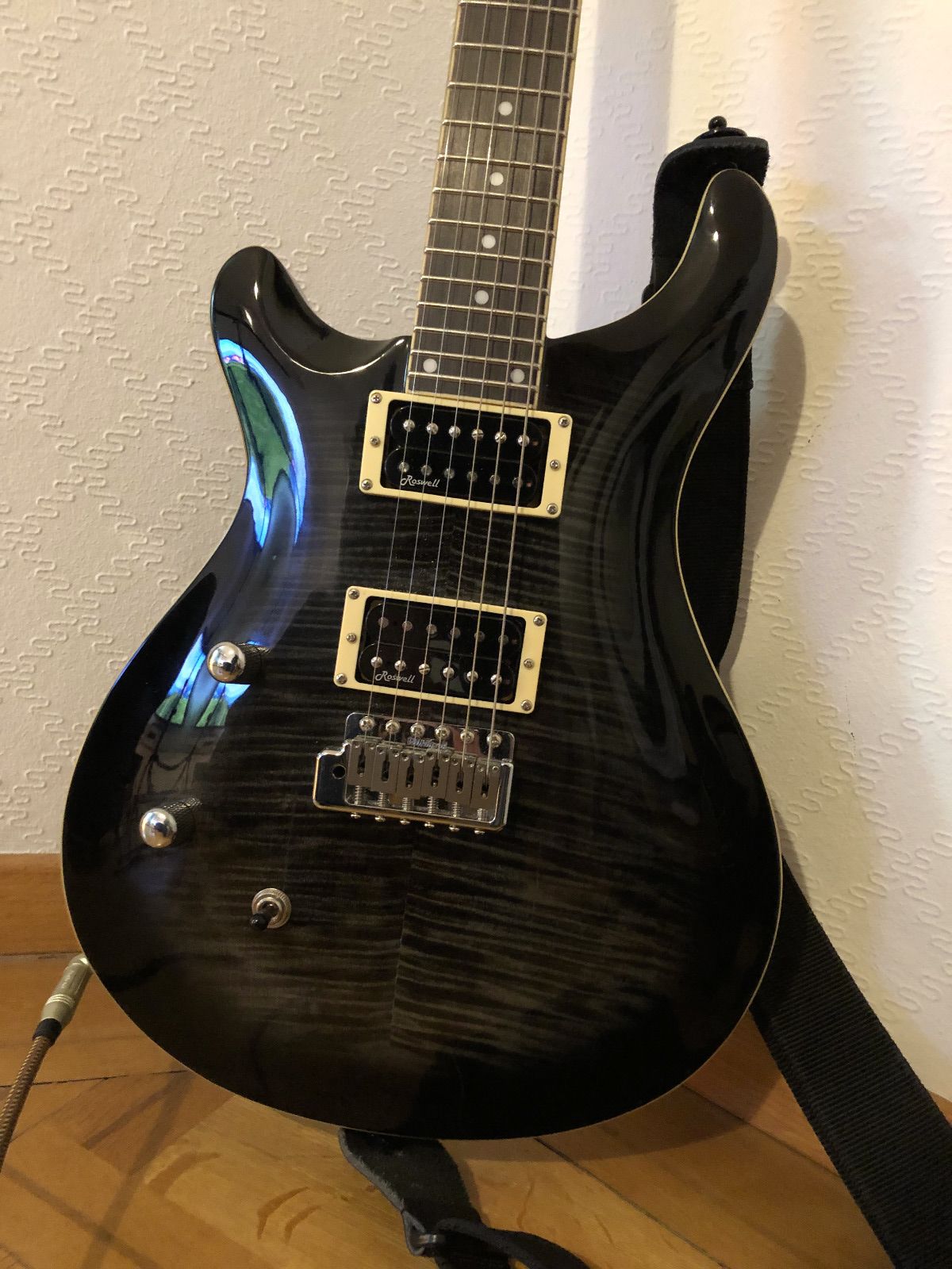 Harley Benton CST-24T Black Flame LH - Guitybase - the Guitar Database