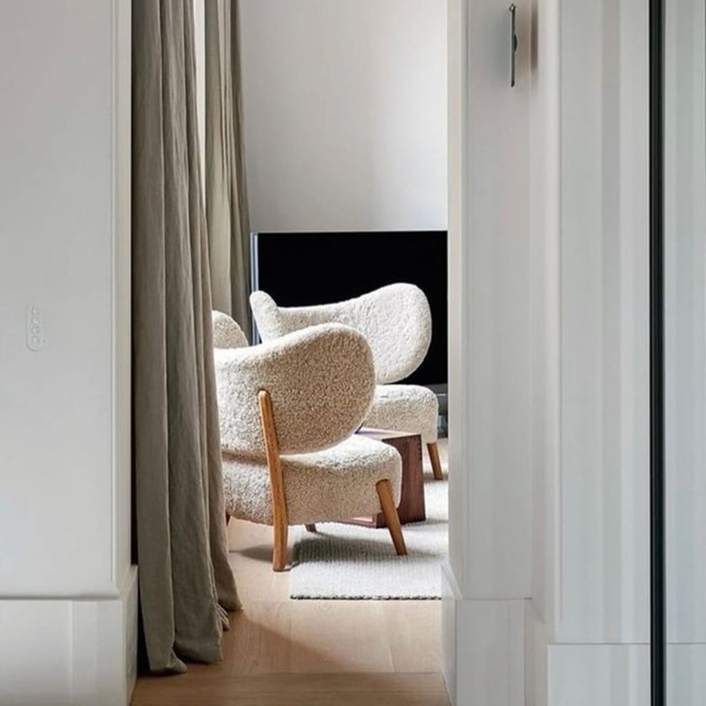 TMBO Lounge Chair (13) TMBO Lounge Chair 13 - TMBO Lounge Chair with Ottoman Replica