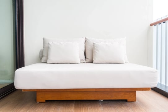 double-bed-with-white-pillows | Sohnne® double bed with white pillows - most comfortable futons