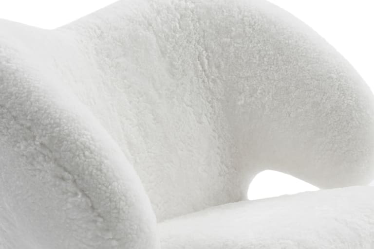 Pelican Chair - Feature B | Sohnne® Pelican Chair Feature B