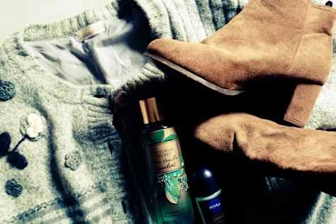 THE INIMITABLE LIPGLOSS