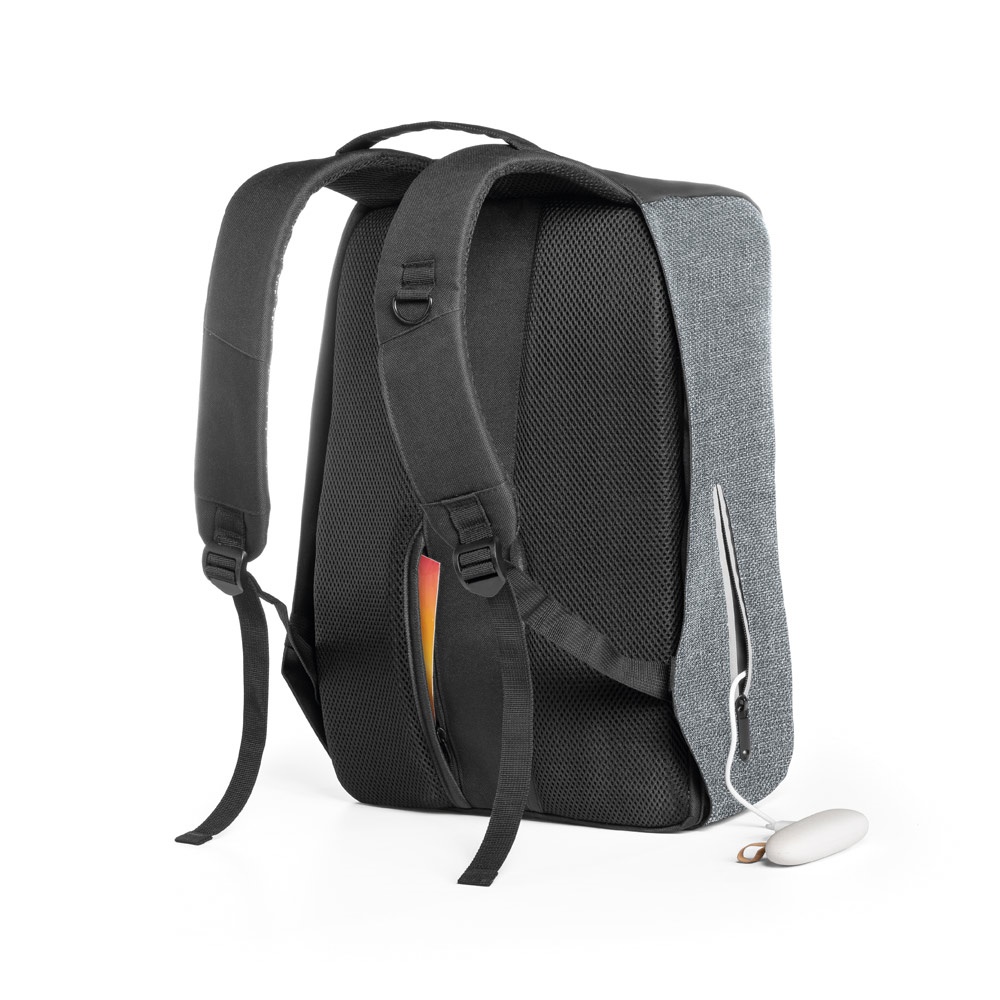 AVEIRO. Mochila para portátil de 15.6'' en 900D con sistema antirrobo