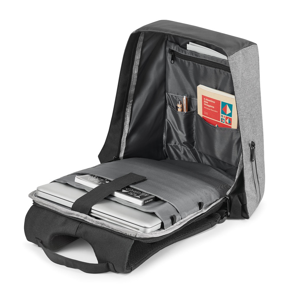 AVEIRO. Mochila para portátil de 15.6'' en 900D con sistema antirrobo