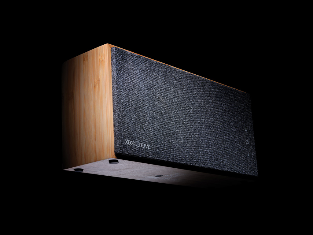 Altavoz Wynn inalámbrico 20W de bambú