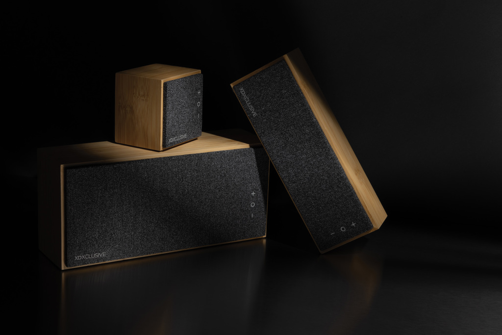 Altavoz Wynn inalámbrico 20W de bambú
