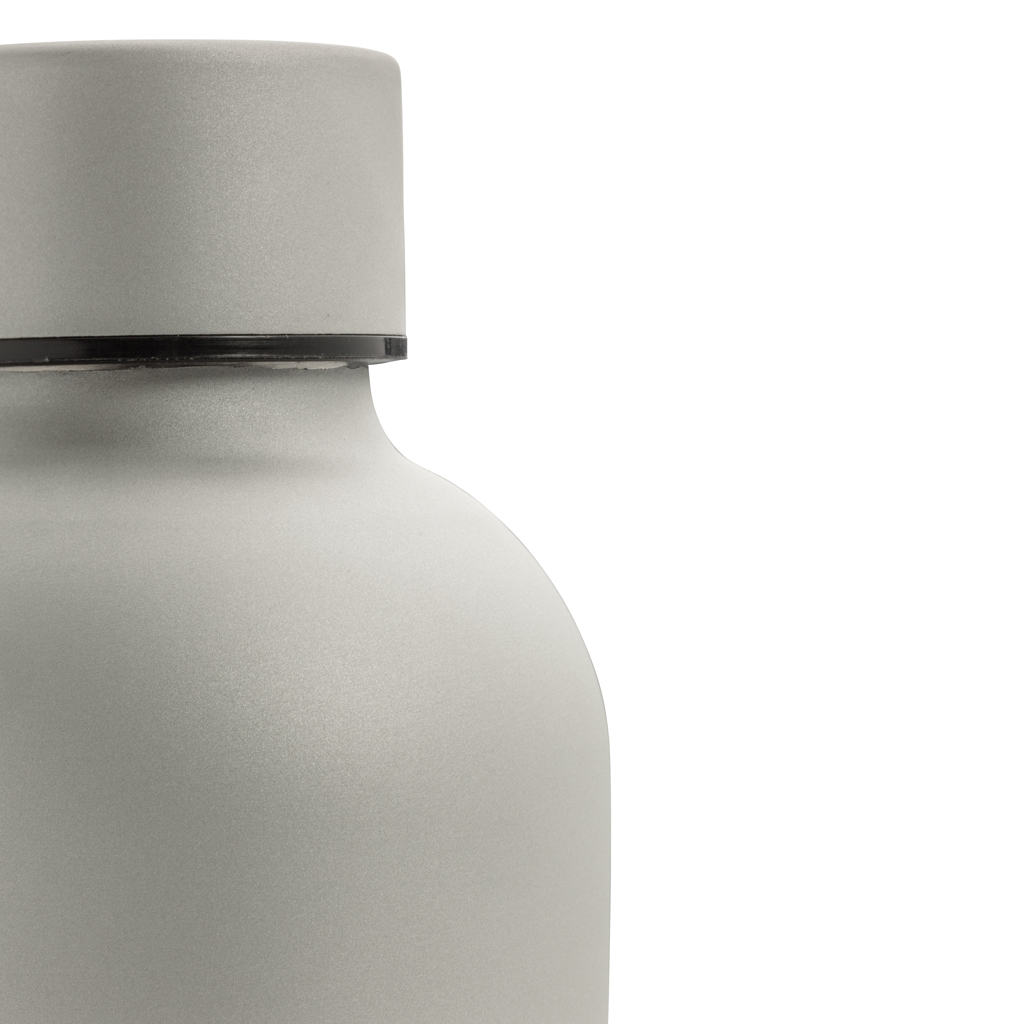 Botella al vacío Impact de acero inoxidable reciclado RCS